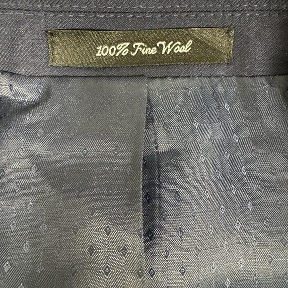 Mantoni Mens Navy Blue Blazer Jacket Gold Buttons Fine Wool Business Coat - Picture 3 of 9